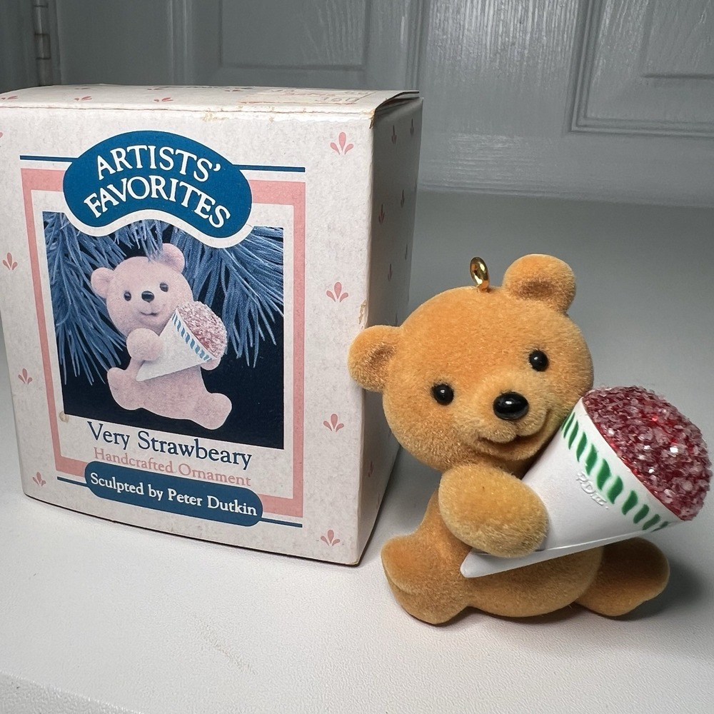 Hallmark‎ Christmas Ornament 1988 Very Strawberry Teddy Bear